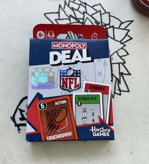 Monopoly Deal NFL Edition Card Game : ,